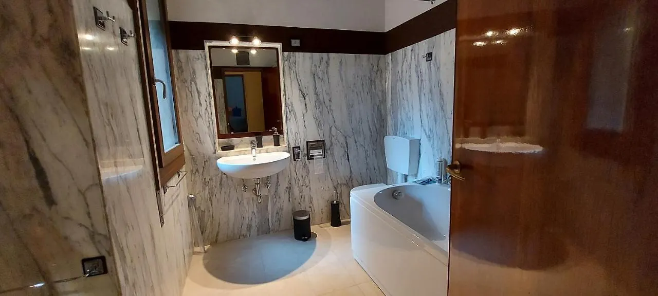 Antico Rio Acqua Dolce Apartment Venice