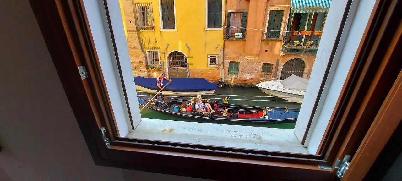 Antico Rio Acqua Dolce Apartment Venice