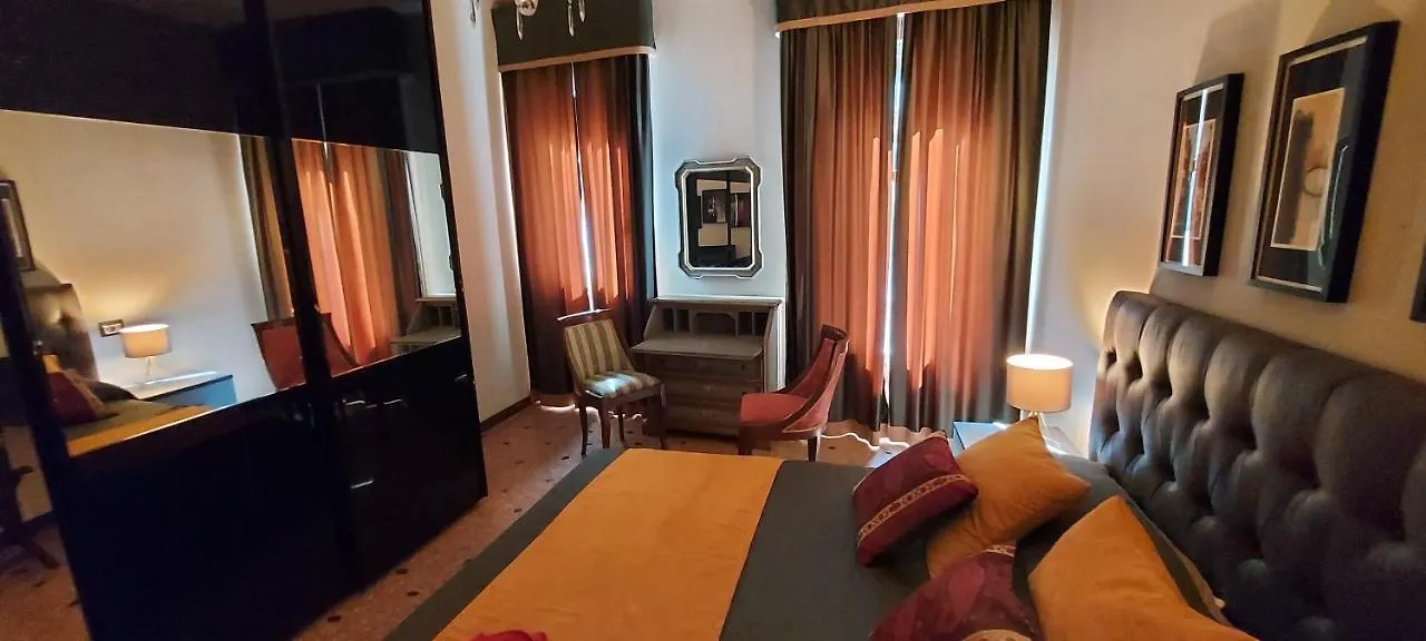 Antico Rio Acqua Dolce Apartment Venice