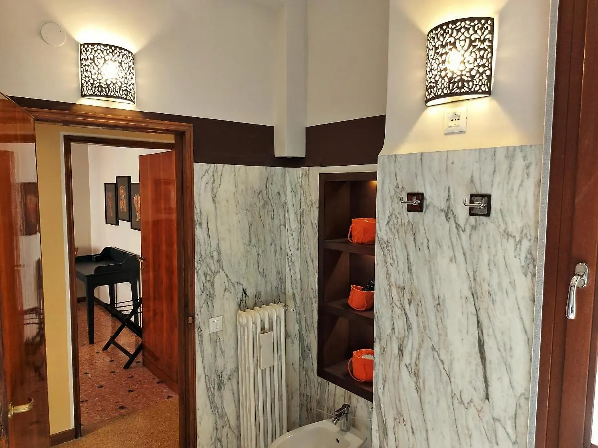 Antico Rio Acqua Dolce Apartment Venice Italy